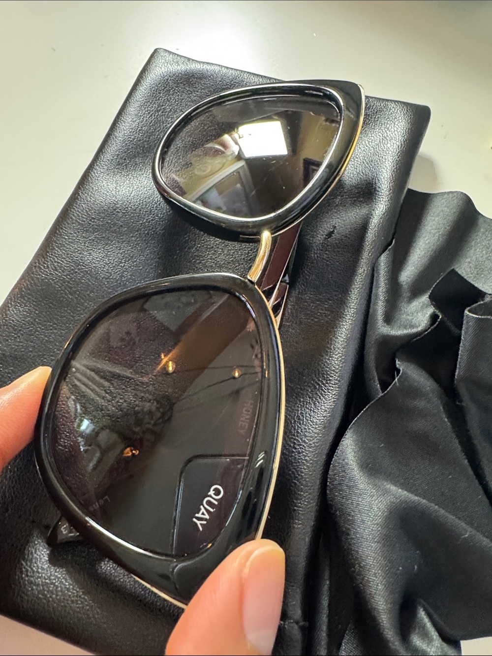 Quay ‘Honey’ Cat Eye Sunglasses 😎 - Picture 7 of 8